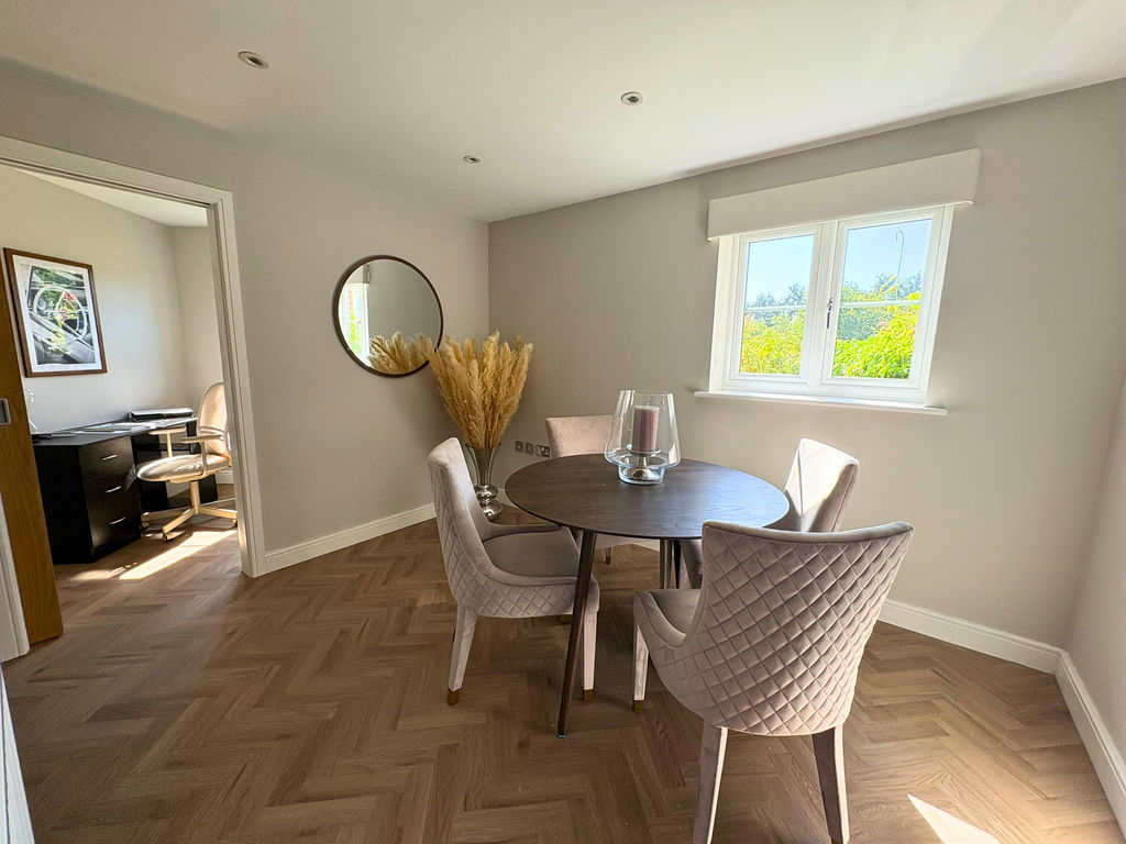 Harrow Drive Headley